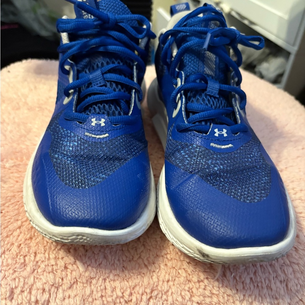 Under Armour youth flow 8.5